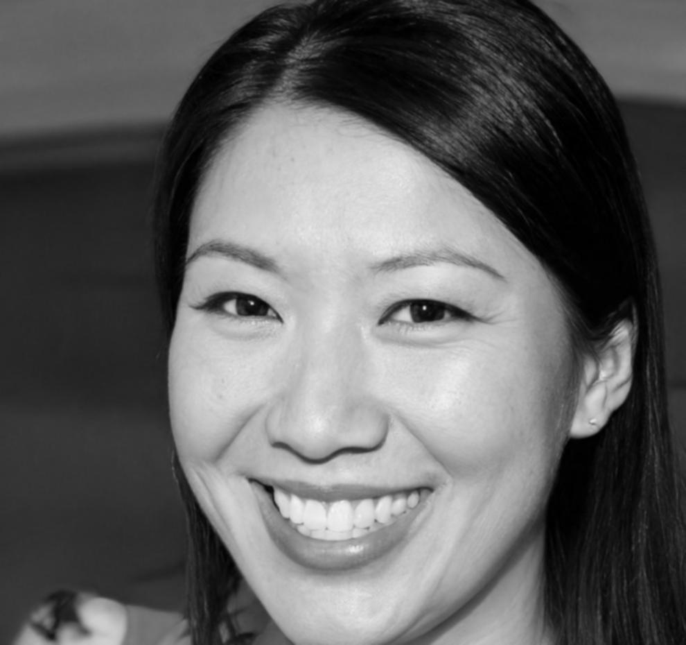 Sarah Martinez, Investmentexpertin